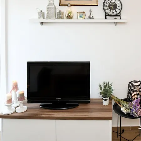 Cozy Sunflower Διαμέρισμα Τρογκίρ